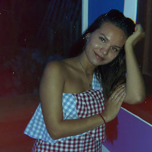 Meet your Posher, Nicole